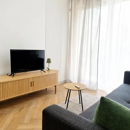 Scandinavian With Garage Near Centre Appartamento